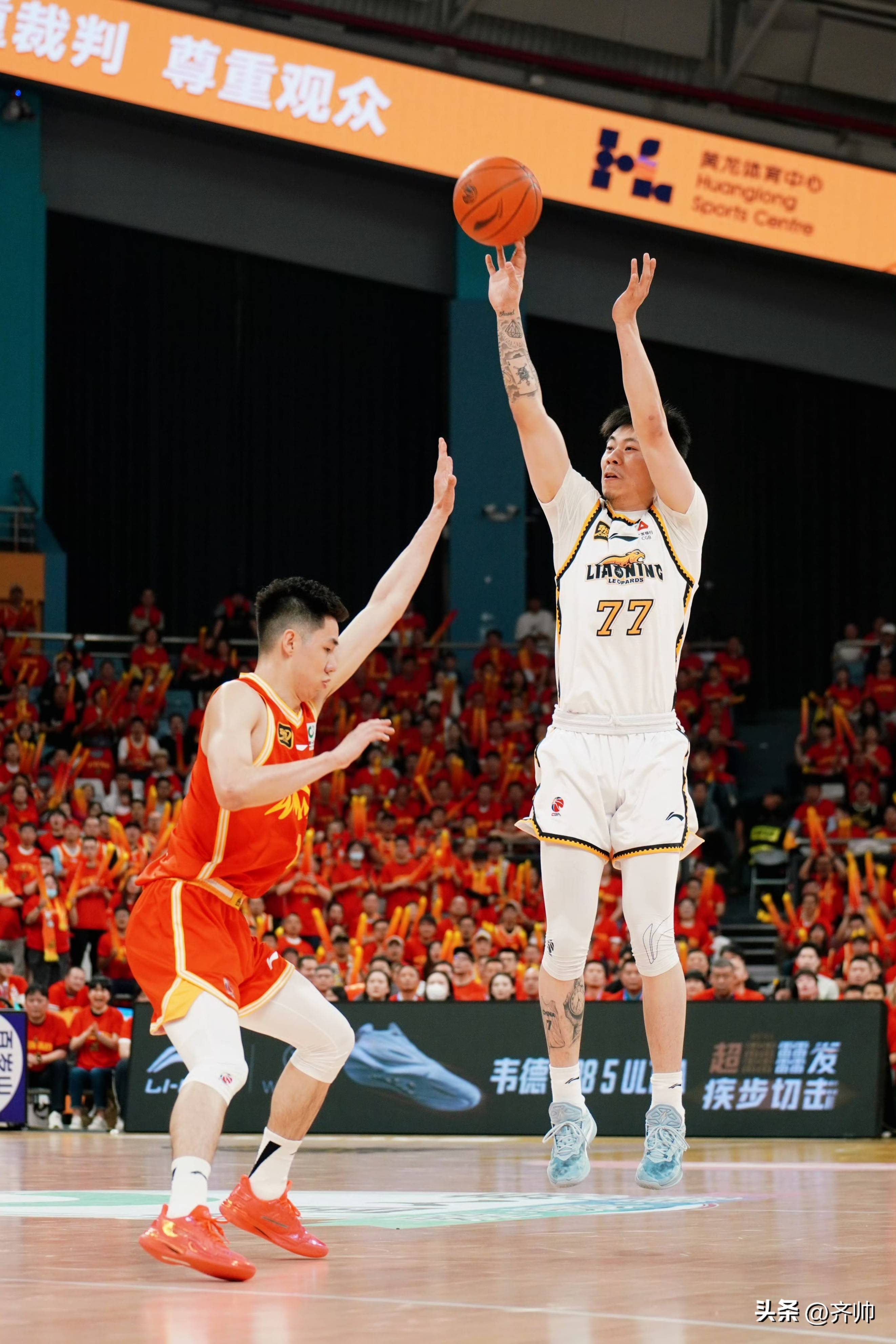 广厦男篮发布备战花絮;赛前造点机会;欧联任务艰巨;身体对抗强度拉满(浙江广厦男篮伤病情况许钟豪) 广厦男篮发布备战花絮;赛前造点机会;欧联任务艰巨;身体对抗强度拉满(浙江广厦男篮伤病情况许钟豪)